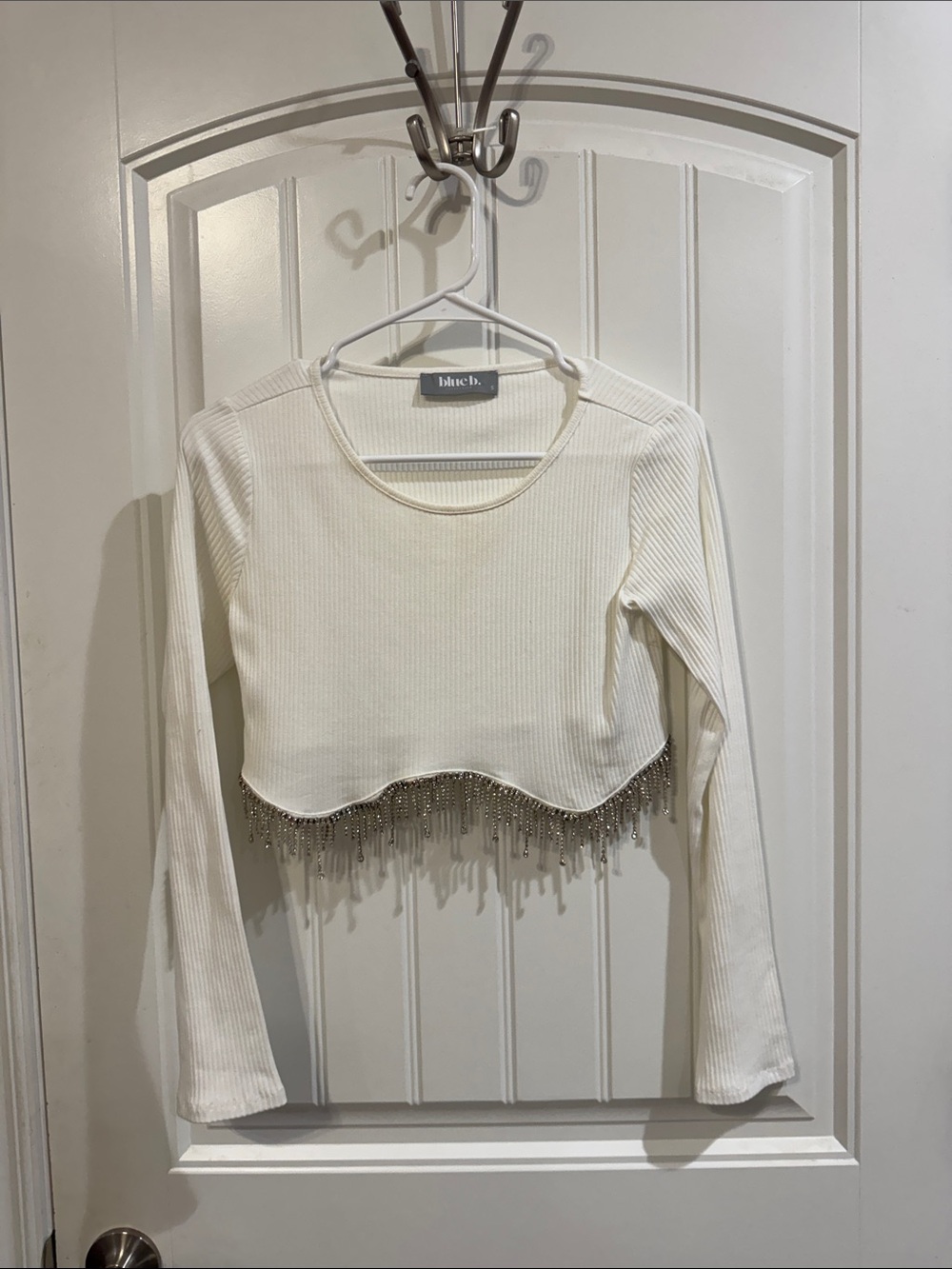 White Ribbed Long-Sleeve Crop Top with Chain Fringe